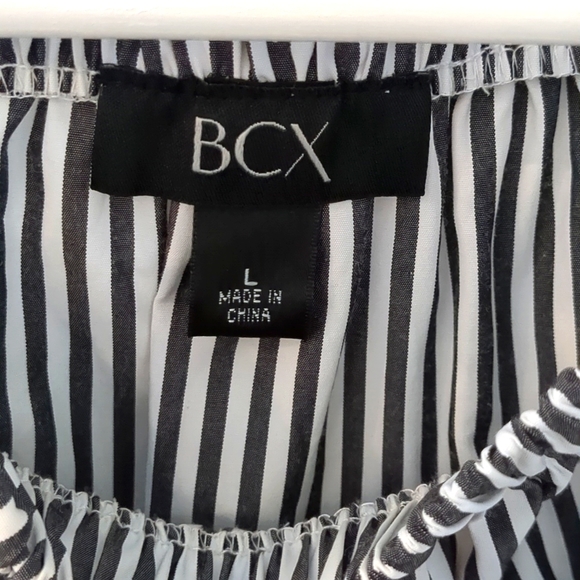BCX Large Off The Shoulder Top - Picture 2 of 4